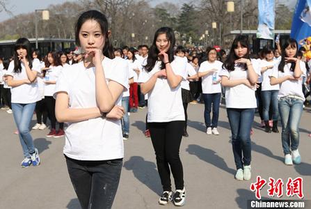 年轻人为什么爱上电子布洛芬